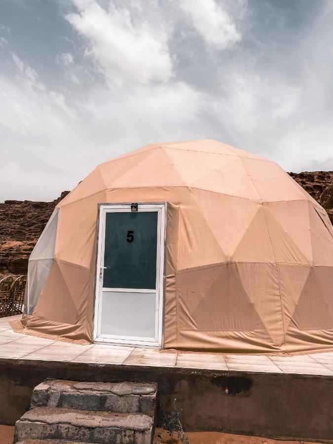شقة Sun Luxury Camp &Tour وادي رم المظهر الخارجي الصورة